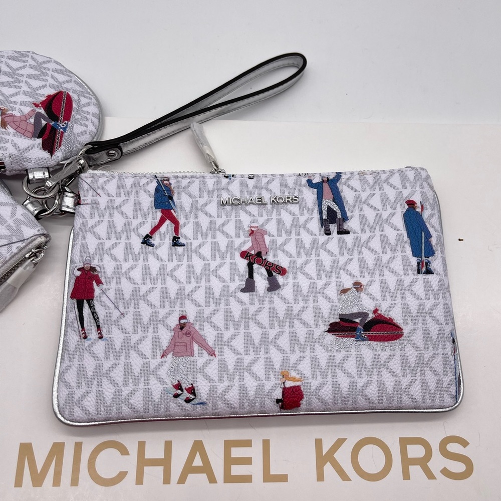 Michael Kors JST Multi Wristlet Trio - Picture 4 of 10